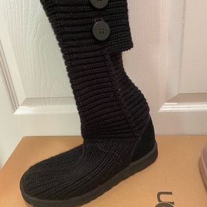 Black knit ugg boots excellent condition